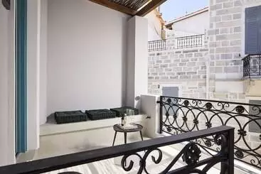 هتل آپارتمان Syroc Maison