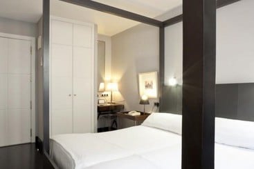 Отель Chic&basic Habana Hoose