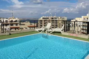 Huli  & Apartments