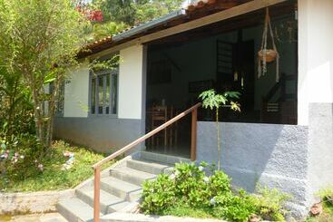 نزل Pousada & Camping Serras Verdes