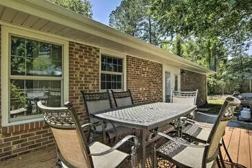 コテージ Apex Home ~ 15 Mi To Downtown Raleigh!