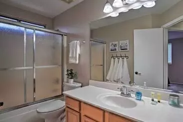 コテージ Surprise Family Home W/ Private Pool & Yard!