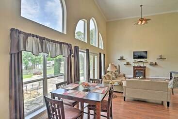 별장 Cozy Lakefront Benton Home ~ 20 Mi To Shreveport!