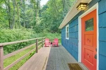 コテージ New Fairfield Home W/ Beach Access & Fire Pit