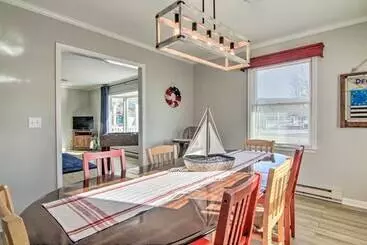 Mökkimajoitus 21 Mi To Nassau Valley Vineyards: Frankford Home!