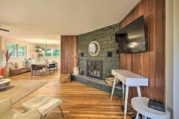 コテージ Casabison  Lake Katrine Home W/ Fire Pit!
