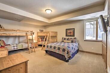 Сельский дом Fraser Cabin W/ Hot Tub & Mountain Views!