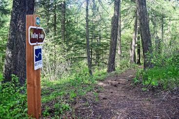 별장 Coeur D Alene Nature Retreat W/ Stunning Views!