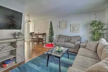 コテージ Huntsville Home: Walk To Indian Lake & Pew Island!