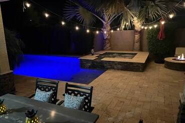 بيت ريفى Spacious Surprise Home W/ Outdoor Pool & Patio!