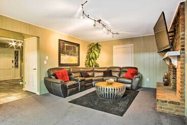 بيت ريفى Suburban Detroit Home W/ Porch, Yard & Fire Pit!