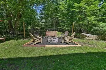コテージ Cozy Tobyhanna Cabin W/ Hot Tub + Resort Amenities