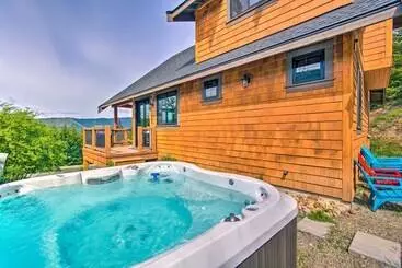 Mökkimajoitus Cle Elum Cabin W/ Hot Tub & Breathtaking View