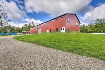 Mökkimajoitus Pet Friendly Cassoplis Cabin, Close To Parks!