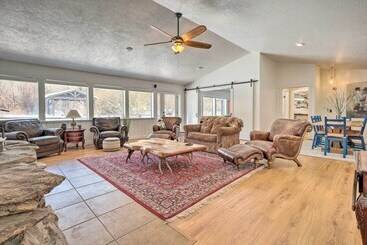 Сельский дом Relaxing Cuchara Retreat On Cucharas River W/ View