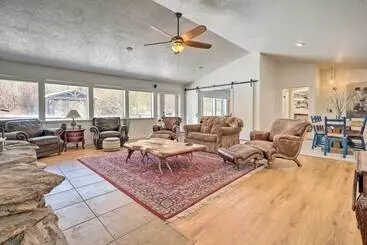 Mökkimajoitus Relaxing Cuchara Retreat On Cucharas River W/ View