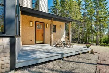 بيت ريفى Stunning Seal Cove Home Near Acadia National Park!