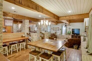 コテージ Dularge Grand Villa Steps To Marina + Fishing!