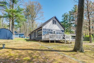Traverse City Cottage W/ Dock & Beach Area!