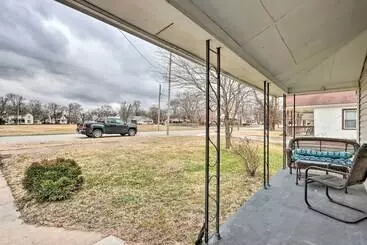 Mökkimajoitus Walkable & Updated Nevada Home: Family Friendly!