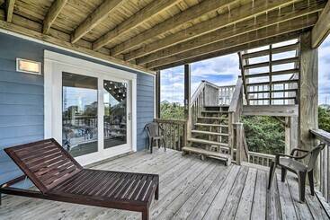 קוטג'' Avon Home On The Channel W/ Hot Tub & Deck!