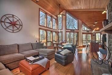 コテージ Upscale Wintergreen Resort Home W/golf Course View