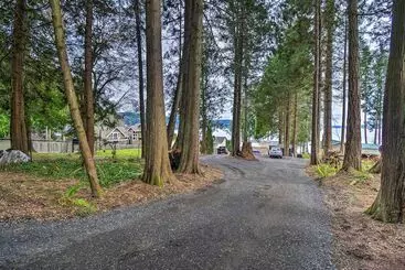 Mökkimajoitus Fish, Crab & Clam: Waterfront Gem In Port Ludlow