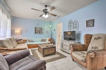 קוטג'' Cute & Cozy Gulf Shores Bungalow: 1/2 Mi To Beach!