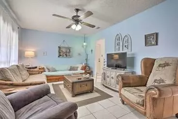 Mökkimajoitus Cute & Cozy Gulf Shores Bungalow: 1/2 Mi To Beach!