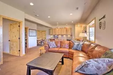 Mökkimajoitus Family Friendly Jefferson Cabin W/ Fire Pit!