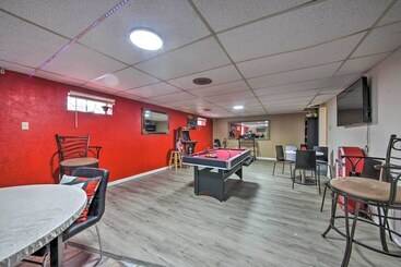 קוטג'' Hidden Paradise  On 5 Acres W/ Hot Tub & Deck!