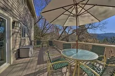 کلبه Mountainside Cabin W/ Deck   16 Miles To Skiing!