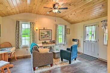 קוטג'' Quiet Country Escape: Fire Pit, Fish On Site!