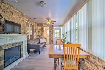 Mökkimajoitus Spring Hill Retreat W/ Heated Pool & 4 In 1 Grill