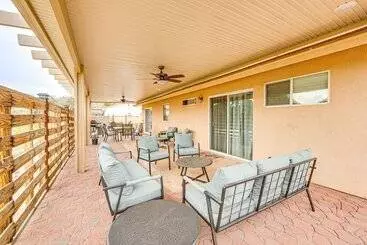 Mökkimajoitus Updated Abode: 22 Mi To Joshua Tree National Park!