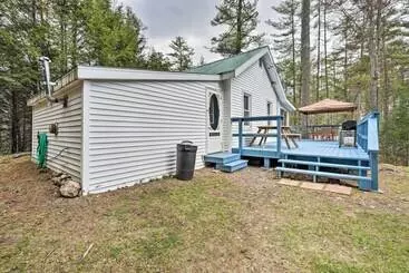 Mökkimajoitus Upstate Escape Near Schroon River & North Creek!