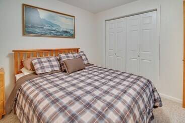 Dom wiejski 2 Level Home W/ Deck: 1/2 Mi To Lake Mcconaughy!