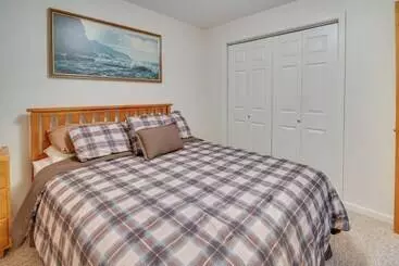 Mökkimajoitus 2 Level Home W/ Deck: 1/2 Mi To Lake Mcconaughy!