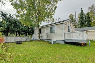 کلبه Cozy Anchorage Retreat < 4 Mi To Downtown!