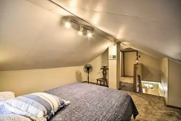 Mökkimajoitus Pet Friendly Cody Home   Walk To Main Street!