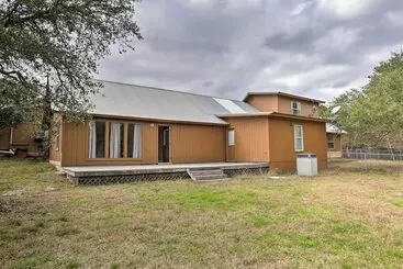 コテージ Dripping Springs Home W/ Deck, Near Wedding Venue