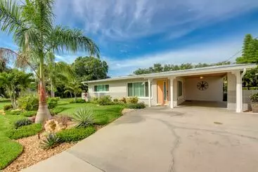 Mökkimajoitus Lush Punta Gorda Escape: Private Pool + Lanai