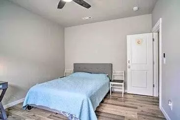 Mökkimajoitus Modern Medford Escape ~ 3 Mi To Downtown!