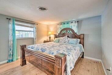 コテージ Peaceful Venice Villa W/ Patio   2 Miles To Beach!