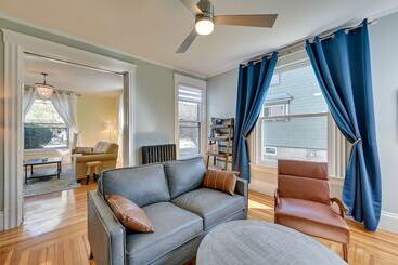 کلبه Spacious Historic Home In The Berkshires!