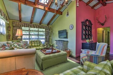 Charming Blue Ridge Cottage W/ Stunning Views!