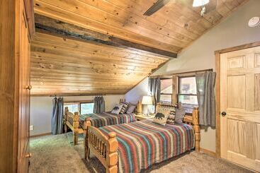 بيت ريفى Loon Lake Lodge W/ Dock, Sauna & Hot Tub!