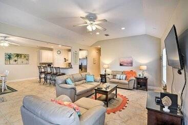 Сельский дом < 1 Mi To Beach: Salty Dog House In Galveston!