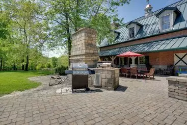 Mökkimajoitus Walhonding Woods  Secluded Farmland Retreat!