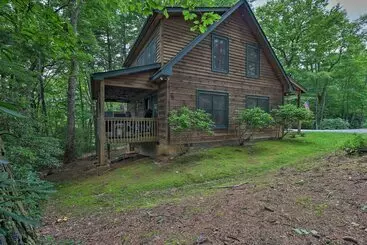 Mökkimajoitus Private Cabin On 2 Acres: Hot Tub, 10 Mi To Boone!